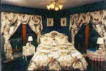 BLUEROOM.JPG (16389 bytes)
