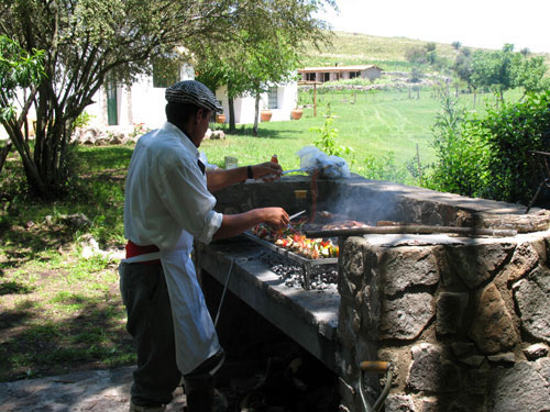 https://www.hiddentrails.com/_templateresources/images/gallery_500/IT-ARRT11/old_photos/26_argentina_estancia_los_potreros_sierra_chicas_riding_vacation.jpg
